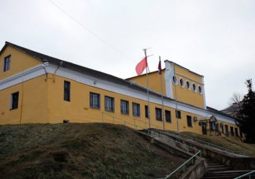 При взыскании долга за коммунальные услуги должник оплачивает госпошлину