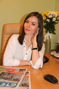 Коллектив издательского дома «Стерх-Луки» поздравляет всех с наступающим Новым Годом! Natasha 200x300 - Коллектив издательского дома «Стерх-Луки» поздравляет всех с наступающим Новым Годом!