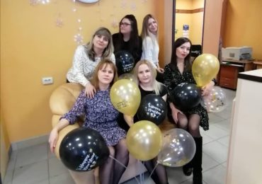 Коллектив издательского дома «Стерх-Луки» поздравляет всех с наступающим Новым Годом!