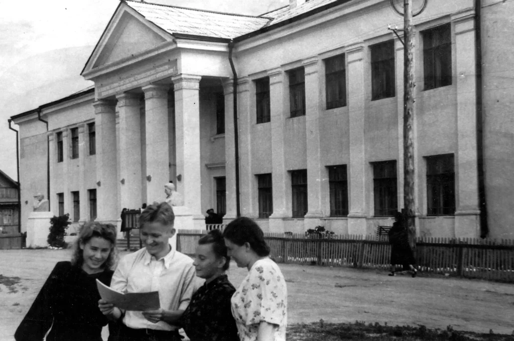 СТАЛИН И ВЕЛИКИЕ ЛУКИ. Историческая справка. WiexOm8s7ls 1024x680 - СТАЛИН И ВЕЛИКИЕ ЛУКИ. Историческая справка.